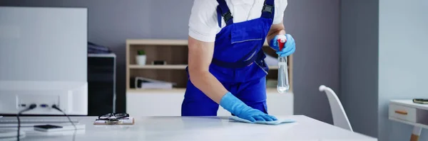 Professional Workplace Janitor Service Office Desk Cleaning — Stock Photo, Image