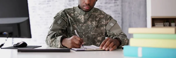 Military Student Education Army Soldier Veteran College — Stock Photo, Image
