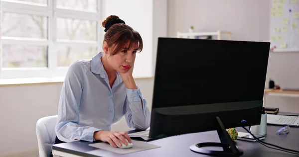 Stressed Sick Employee Woman Computer Desk — Photo