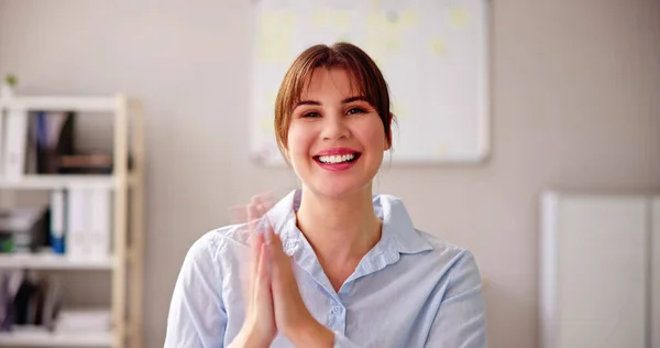 Woman Clapping Online Video Conference Business Call — Stock Photo, Image