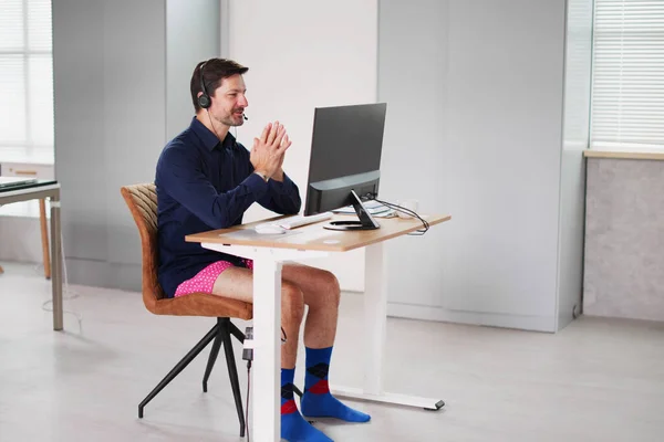 Man Business Video Call Shorts Desk — Stock Photo, Image