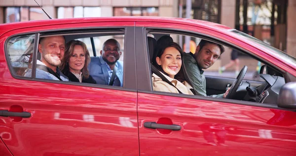 Carpool Ride Sharing Pessoas Africanas Usando Car Share — Fotografia de Stock