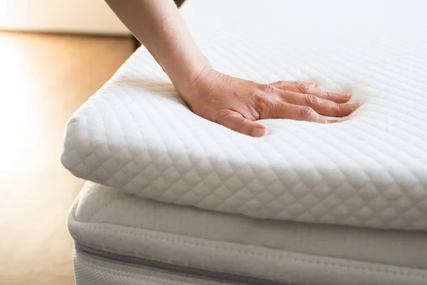 Matratze Memory Foam Bed Topper Schlafzimmer — Stockfoto