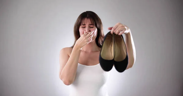 臭い靴だ 臭い足汗 足の匂い — ストック写真