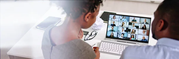 Riunione Videoconferenze Online Sul Tablet Ufficio — Foto Stock