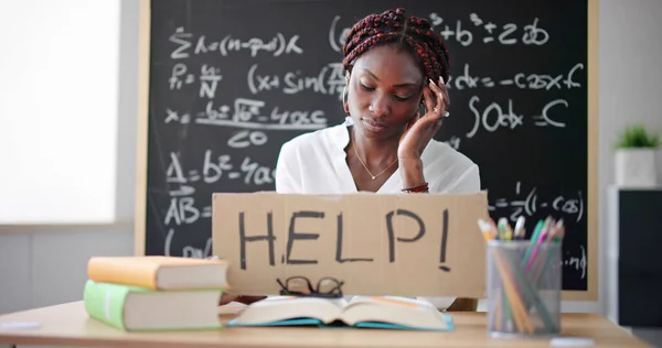 Frustrado Triste Universidad Aftrican Profesor Con Ayuda Firmar —  Fotos de Stock