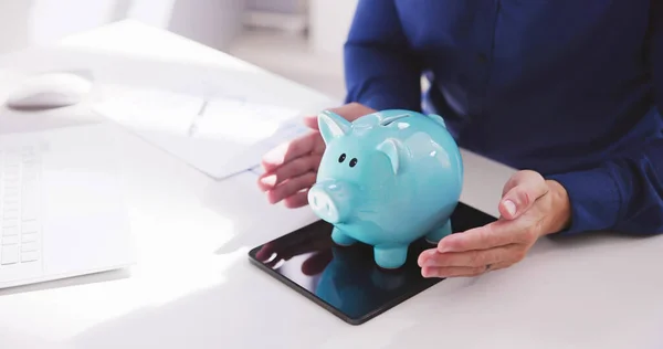 Pension Och Inkomstskydd Spara Pengar Piggybank Försäkring — Stockfoto