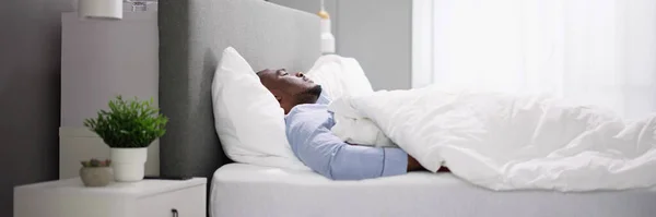 Een Man Die Bed Slaapt Persoon Droomt Slapend — Stockfoto