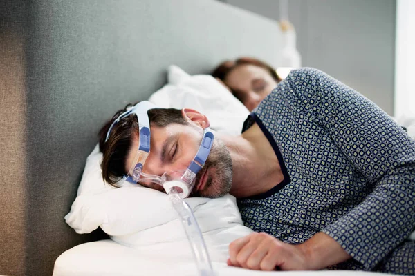 Uyku Apnea Oksijen Maskesi Ekipmanı Cpap Makinesi — Stok fotoğraf