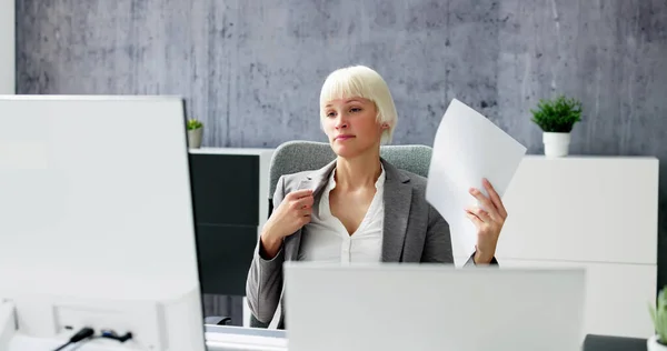 Hot Office Weather Woman Sweating Work — Stock Photo, Image