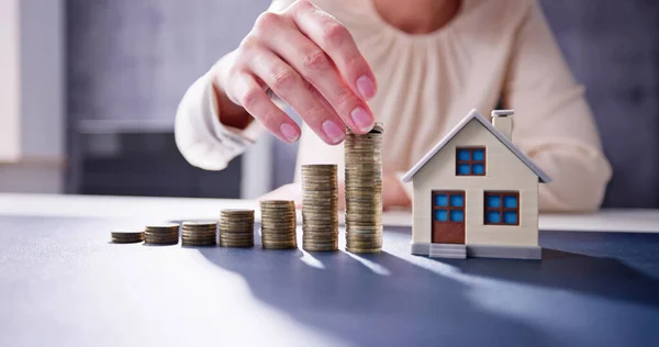Investeringar Fastighetsmarknaden Spara Pengar För Huset — Stockfoto