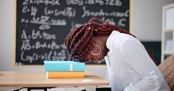 Student Efter Algebra Math Test Handledare Lärare — Stockfoto