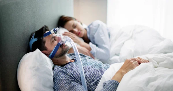 睡眠呼吸暂停氧气掩蔽设备及Cpap机 — 图库照片