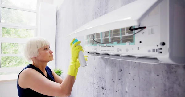 Air Conditioning Maintenance Repair Services Dalam Bahasa Inggris Peralatan — Stok Foto