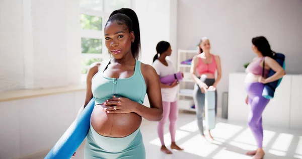 Pregnant Fitness Woman Yoga Gym Sport Exercise — Stock Photo, Image