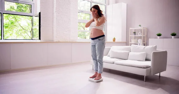 Embarazada Con Aumento Peso Corporal Alimentos Dieta — Foto de Stock