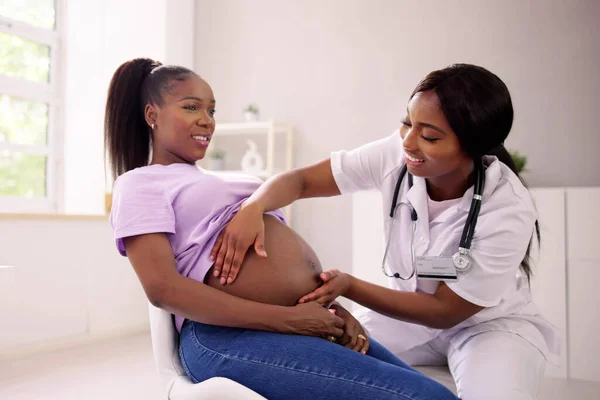 Pregnant Woman Massage Doula Baby Care Pregnancy Service — Stok fotoğraf
