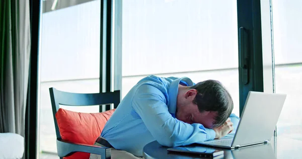 Entediado Boss Man Dormindo Colaborador Cansado Repousante — Fotografia de Stock