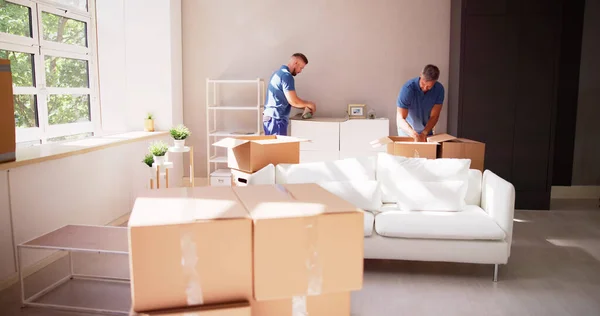 Empaquetadoras Mudantes Casa Entrega Muebles Residenciales —  Fotos de Stock