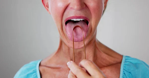 Mundgeruch Zungenschaber Oder Bürstenreiniger — Stockfoto