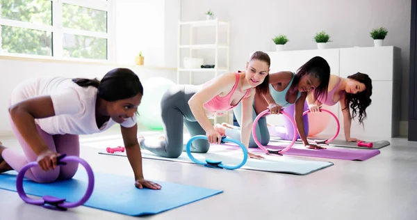 Training Pilates Ring Gym Prenatal Pregnant Group Fitness — Stock Photo, Image