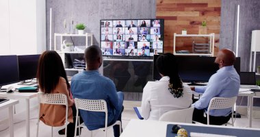 Çevrimiçi Video Konferansı Sosyal Mesafe Webinar İş Toplantısı