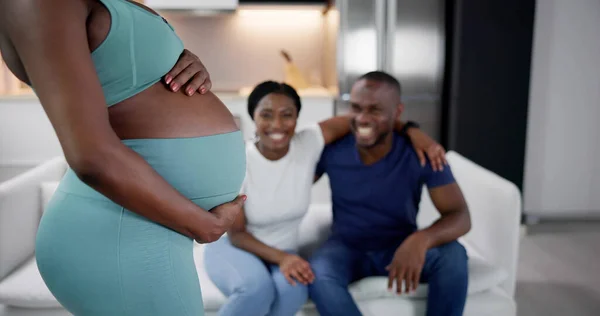 Surrogate Mother Front Happy African Couple — Stock Photo, Image