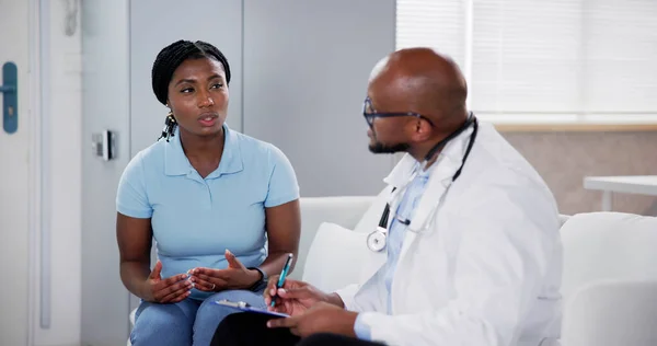 African Doctor Talking Patient Medical Insurance Treatment — Stock Photo, Image