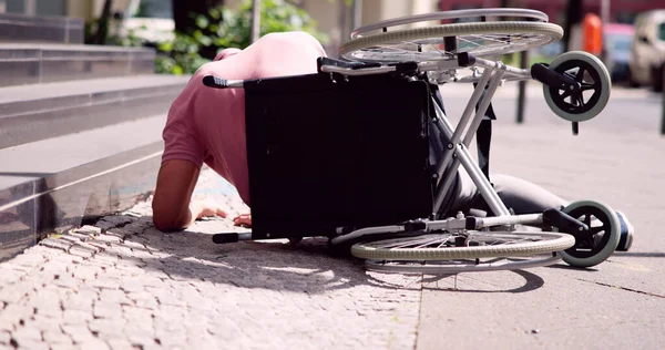 Rollstuhlunfall Trauriger Mann Mit Schmerzen — Stockfoto