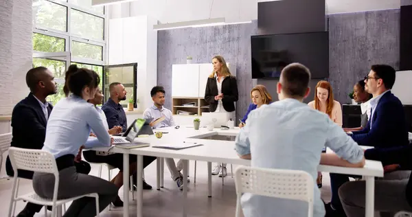 Company Meeting Office Boardroom Diversifiziertes Wirtschaftsteam — Stockfoto