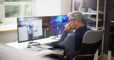 Video Konferansı Eğitim Toplantısında Sıkıcı Çalışanlar