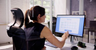 Bilgisayarda Çevrimiçi Geribildirim ya da İş Anketi Biçimi