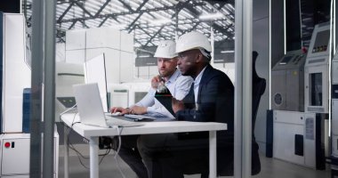 Bilgisayarda Endüstriyel Veri Otomasyon Sistemi. Mühendis Operatörü