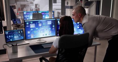 Bilgisayarda Endüstriyel Veri Otomasyon Sistemi. Mühendis Operatörü