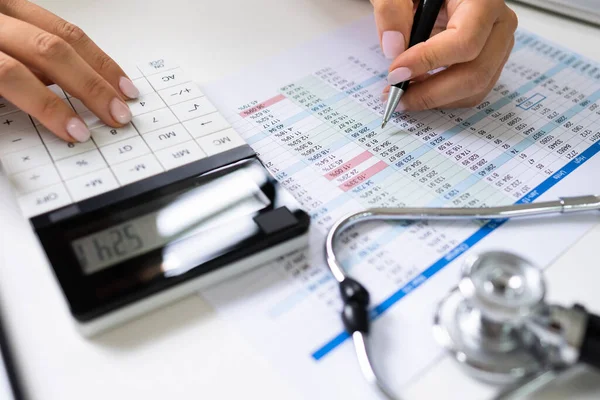 Efficient Medical Billing Coder Audits Coding Accuracy — Stock Photo, Image