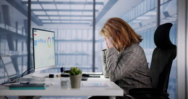 Stres Účetní Nešťastná Žena Unavený Zaměstnanec — Stock fotografie