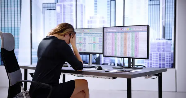 Frustrated Analyst Spreadsheet Data Screen — Stock Photo, Image