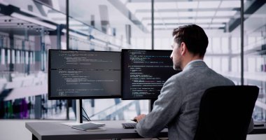 Bilgisayar üzerindeki Web Geliştirici Kodlaması Kodu Geliştirecek