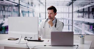 Doktor Çevrimiçi Görüntülü Konferans Çağrısı veya Sohbet