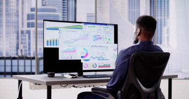 Veri Analizi Kullanan Afrikalı Amerikalı Veri Analisti KPI Kontrol Paneli