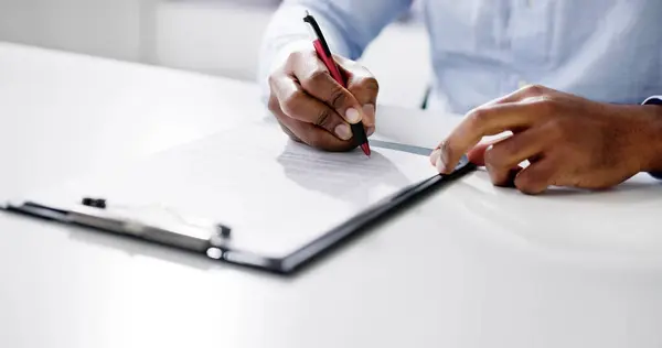 Agreement Form Signature Hand Signing Paper Using Pen — Foto Stock