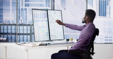 Afro-Amerikan Özgeçmiş Hazırlamaya Dizüstü Bilgisayarda Devam Et