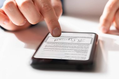 Çevrimiçi Dijital İmza Sözleşmesi Akıllı Telefon Belgesi