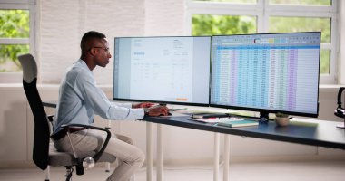 Bilgisayardaki Fatura Muhasebe Yazılımı. Dijital İş Yasası