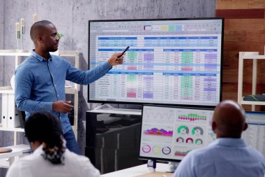 Siyah bilgisayar geçmişi olan kurumsal sınıf eğitimi