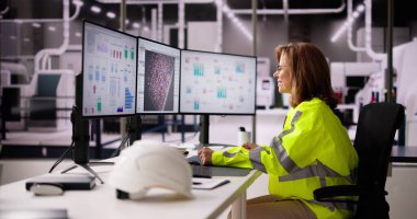 Bilgisayarda Endüstriyel Veri Otomasyon Sistemi. Mühendis Operatörü