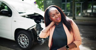 Araba yaralanması Whiplash. Otomatik Kazadan Sonra Ağrı