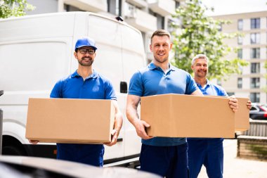 Profesyonel Sürücü ve Mavi Sertifikalı Donanım Kurulumuyla Ev Taşıma Kutuları Taşımacılıkta Verimli.