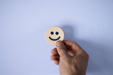 Müşteri Geribildirimi: Olumlu Pazarlama için En İyi Servisi Seçmek Tahta El 'in Mavi Yüzü Göstermesiyle Sonuçlandı