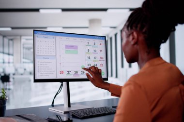 Masaüstü Bilgisayarında Randevu Planlayıcısı ve Tarih Takvimi